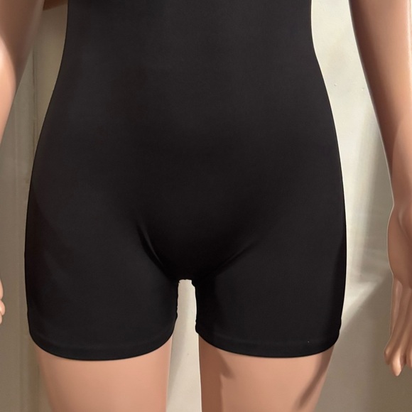 MURCI Women’s Fitted Cut Out Bodysuit Top - Picture 7 of 14